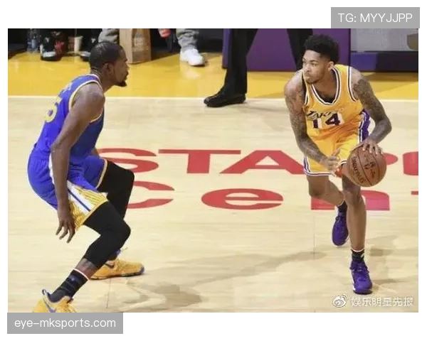 英格拉姆无球跑动提升得分效率 拉开与同位置球员差距